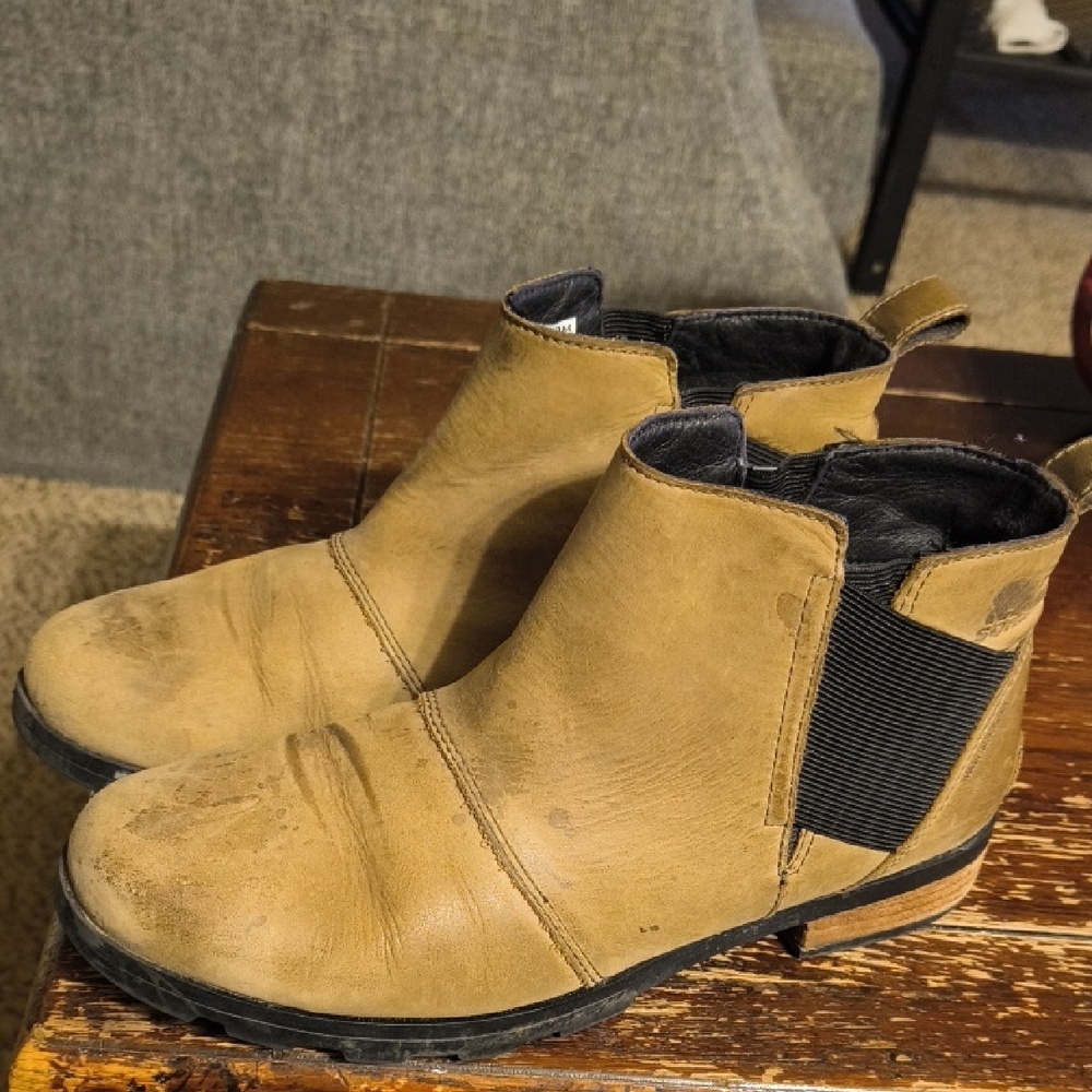 Sorel Emelie Chelsea Ankle Boots Brown Leather Size 9 US , Waterproff , Used